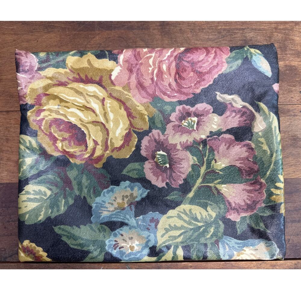 Nordic House Designs Floral Zip Cosmetic Travel Bag Clutch Accessory Made In USA